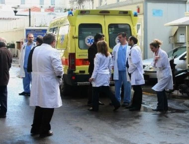 «Γολγοθάς» για τραυματισμένο παιδάκι: Μεταφέρεται από νοσοκομείο σε νοσοκομείο λόγω έλλειψης αξονικών τομογραφών